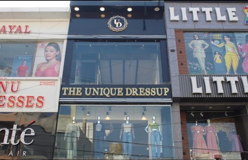 The Unique Dressup